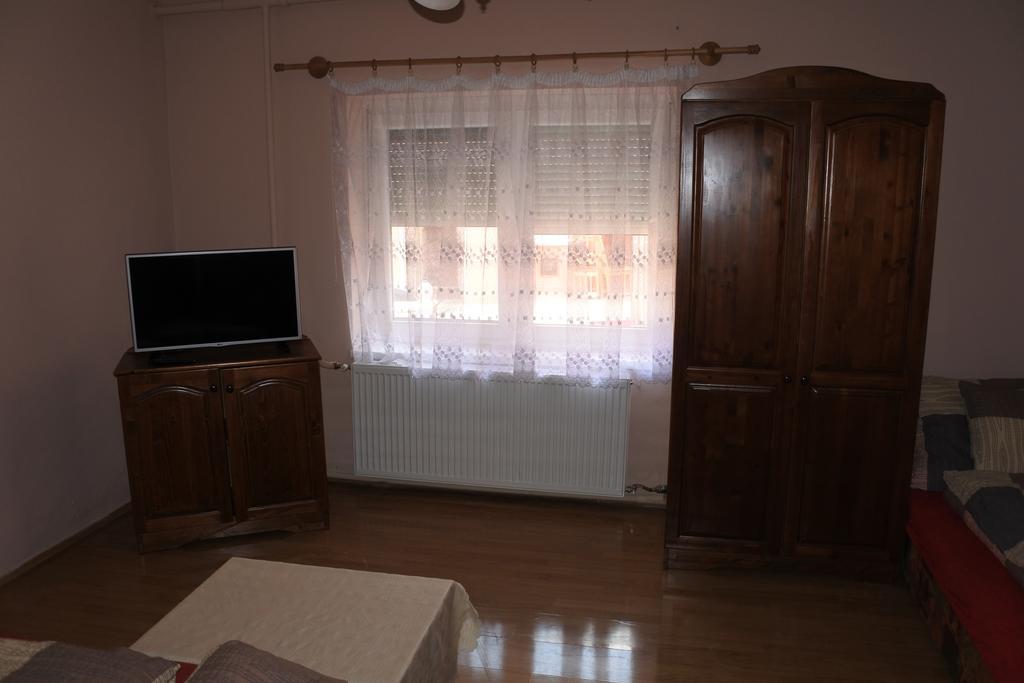 Kisasszony Apartman Eger Exteriér fotografie
